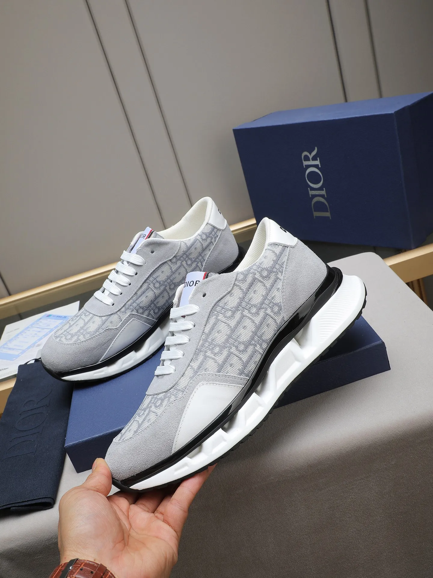 PP460 New Dior🆕The latest men's casual sports shoes, the upper is made of imported cowhide➕Dior's special material! Breathable sheepskin. The TPU blade base is lightweight and wear-resistant! Size:38-44 (45 customized)